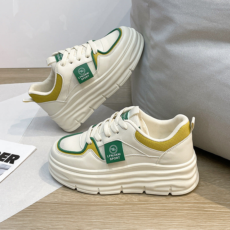 Dame Sporty Plateau-Sneakers med åndbart mesh-overflade og innovativ bærekomfort Stilla