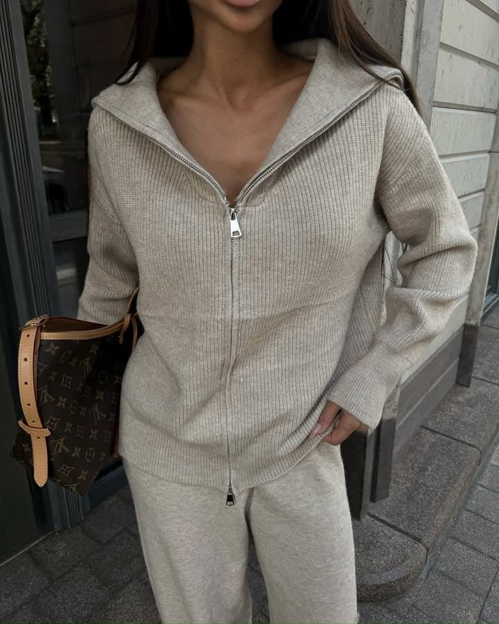 Kvinders sporty sweater med høj krave og lynlås element Skovae