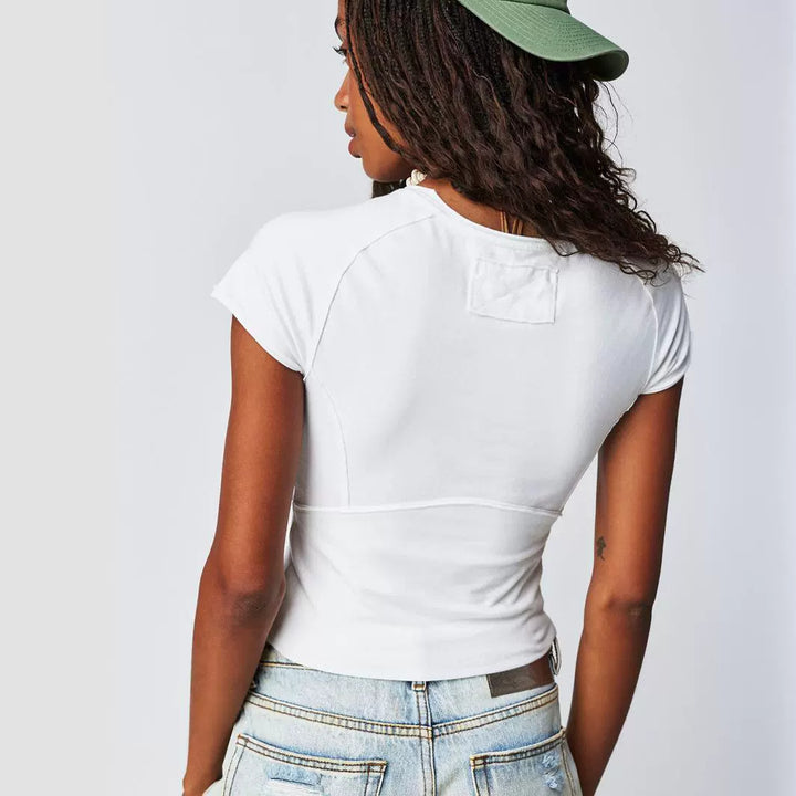 Dame sporty cropped T-shirt med rund halsudskæring og dekorative syninger Stilla