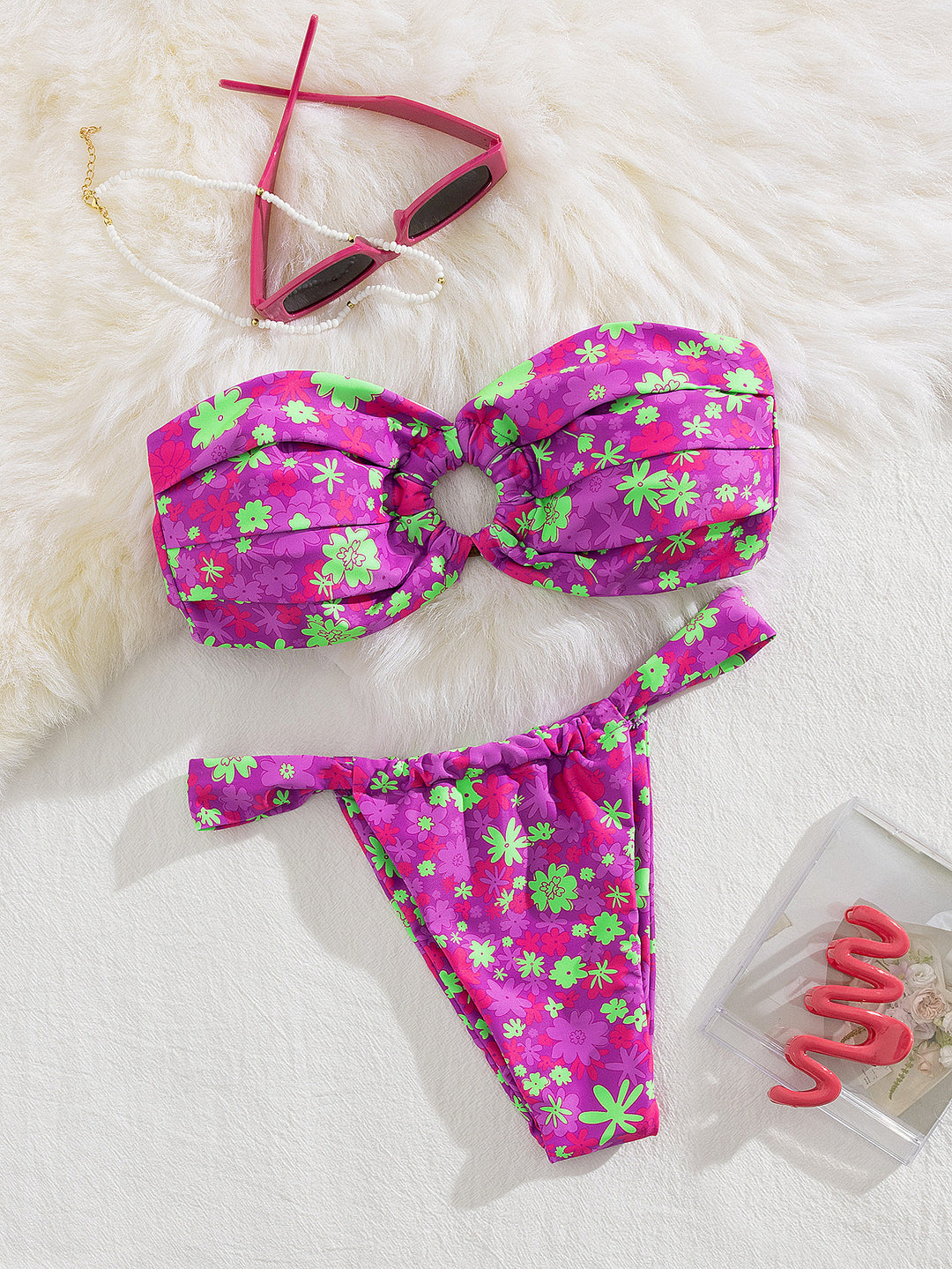 Dame Bandeau-bikini med stilfuldt knudedesign Skovae