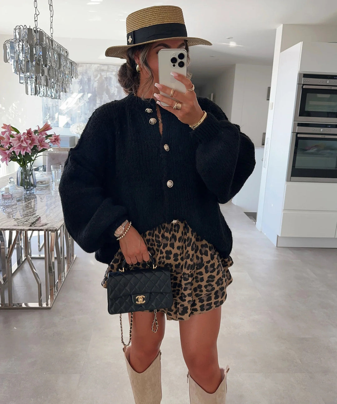 Kvinders fashionable cardigan med oversized ærmer og knapdetaljer Stilla