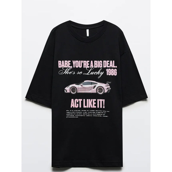 Dame oversized T-shirt med iøjnefaldende grafikdesign og stærkt statement Stilla