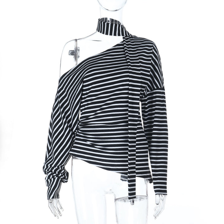 Dame asymmetrisk stribetop med off-shoulder design og elegant sløjfe Skovae