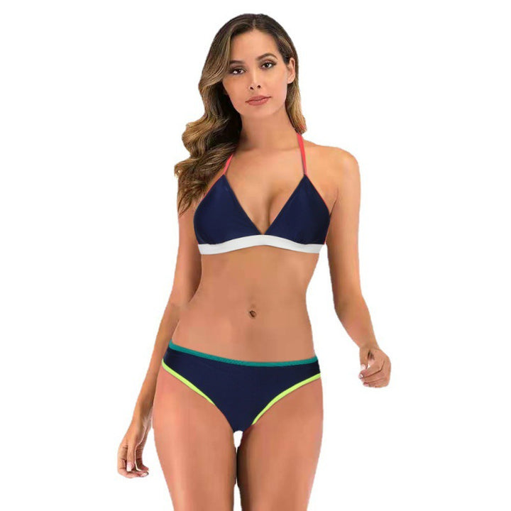 Dame triangelbikini med sportsligt design och modiska kontraster Skovae