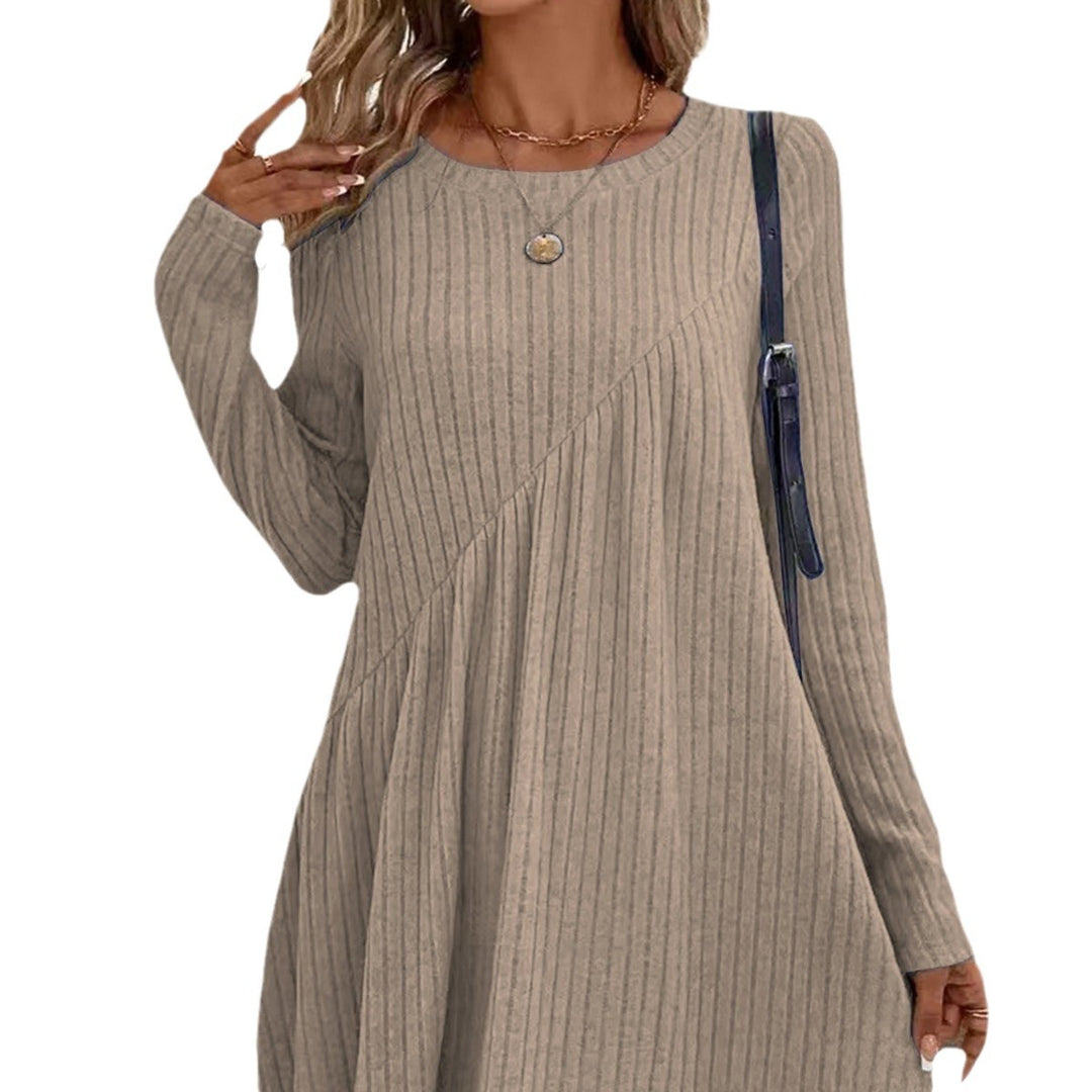 Dame longsleeve kjole med asymmetrisk snit og ribstruktur Stilla
