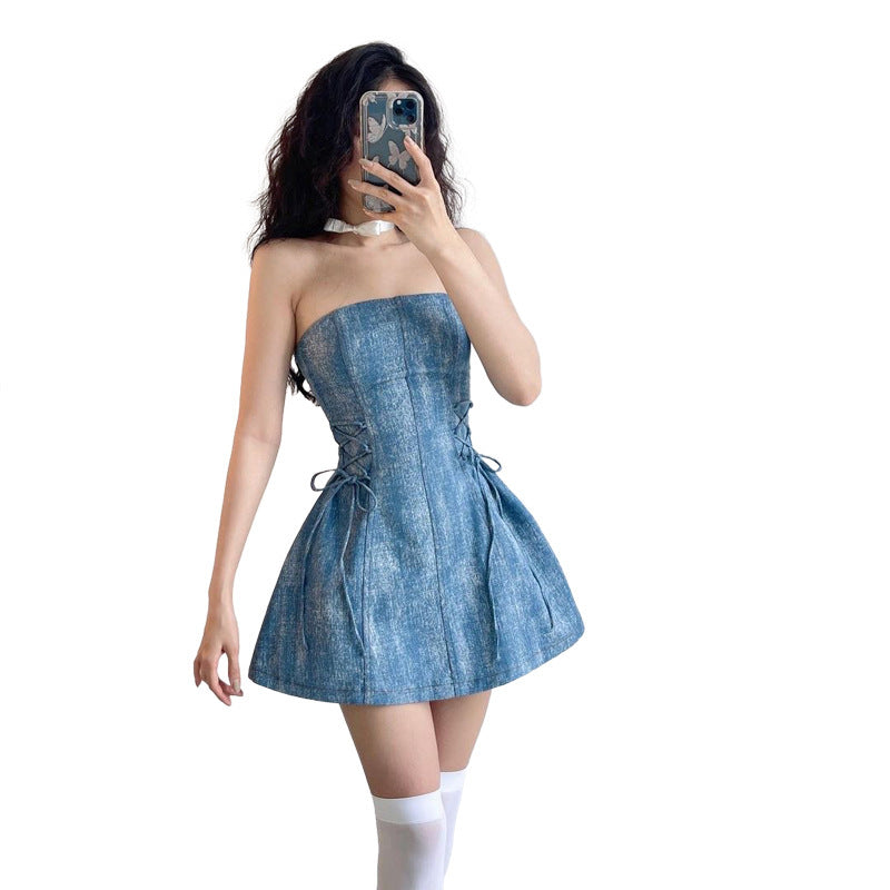 Dame off-the-shoulder minikjole med snøredetaljer Stilla