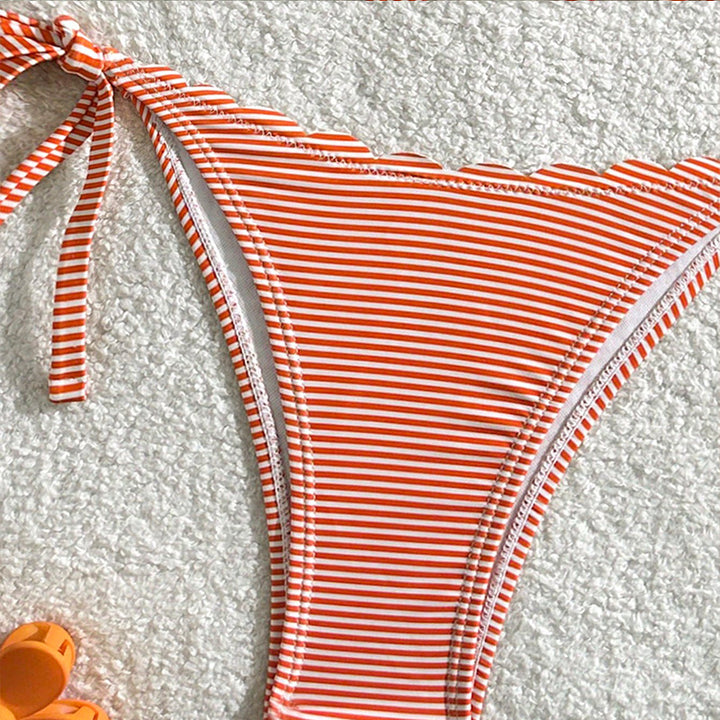 Dame triangel-bikini med legesygt rynkedesign og snorebindinger Skovae