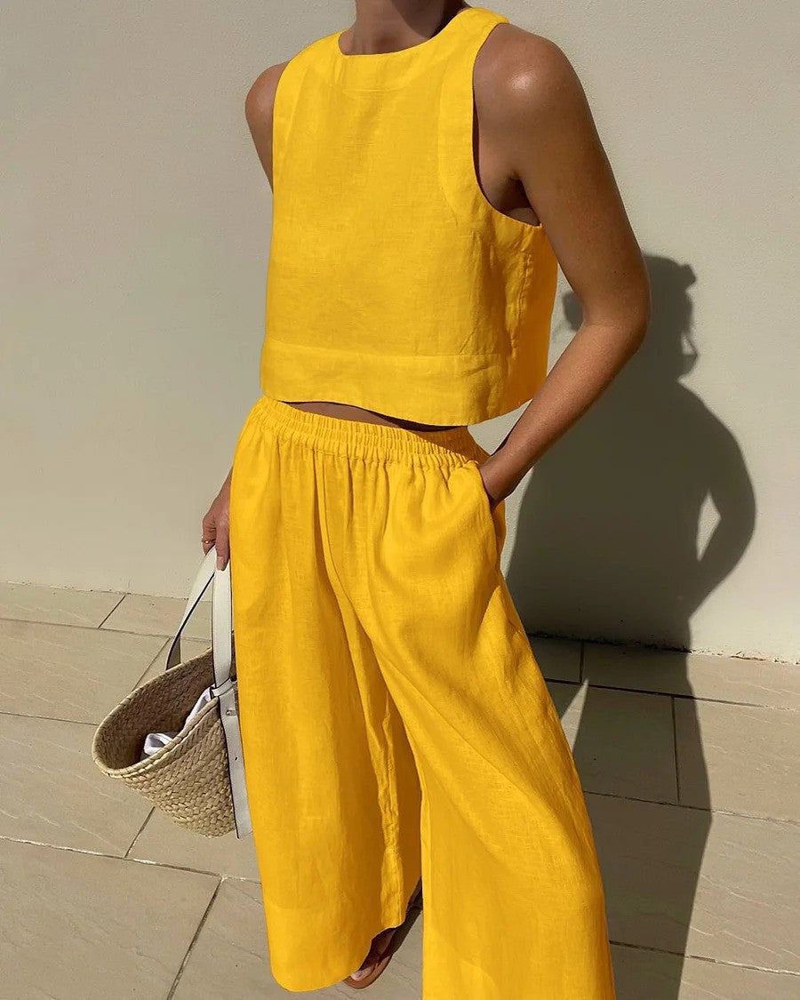 Dame fashionable sommerensemble i let linnedesign Stilla
