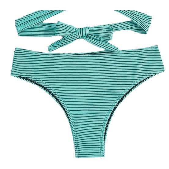 Dame Push-Up Bikini-Top med elegant indpakningsdesign og gyldne accenter Stilla