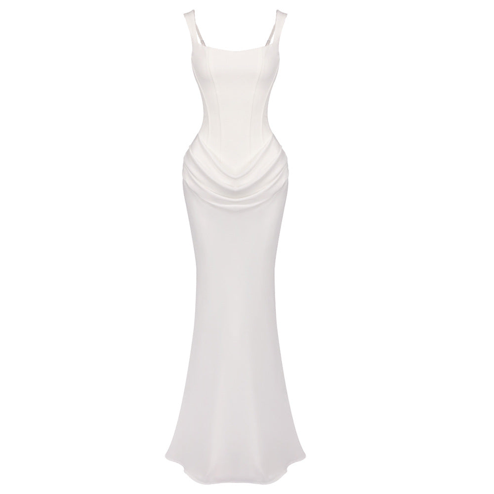 Dame Elegant langt Etuikjole med taljeret silhuet og raffineret drapering Skovae