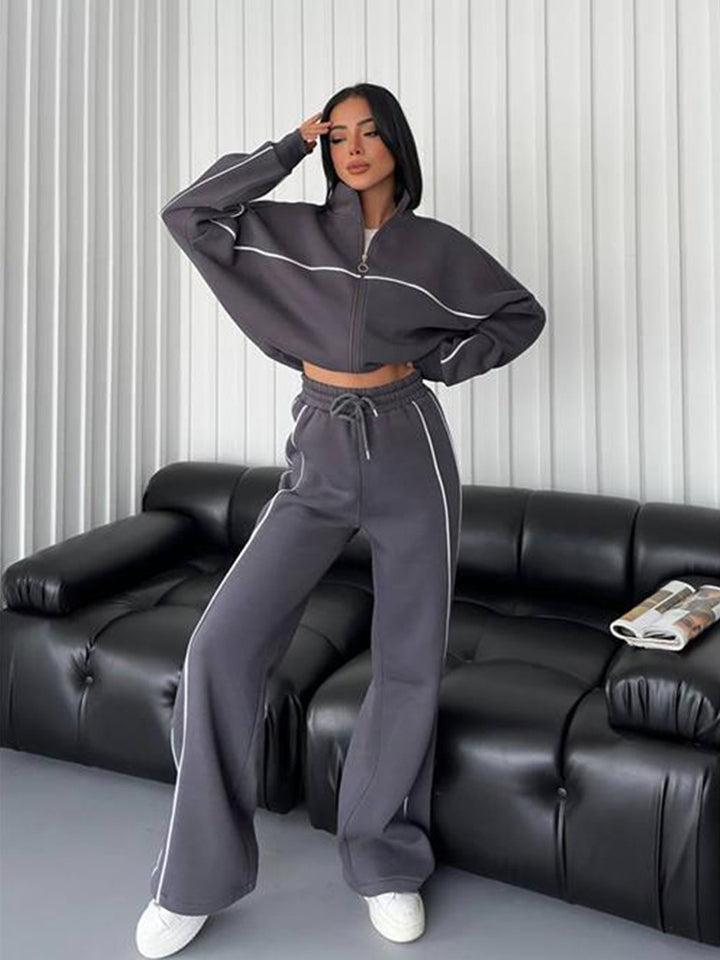 Kvinders sporty casual jakke og bukser sæt med moderne detaljer Skovae
