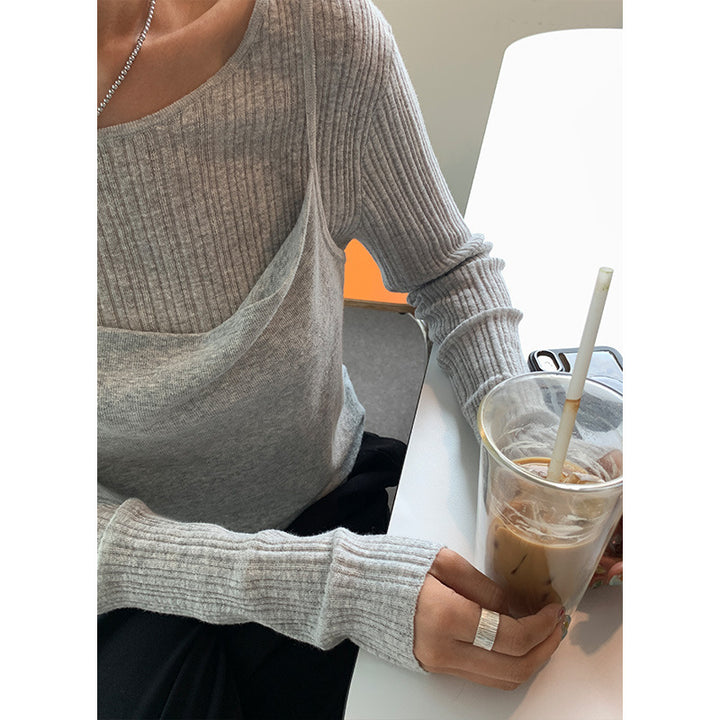 Dame komfortabel longsleeve overdel med fin ribstruktur og aftagelig top Stilla
