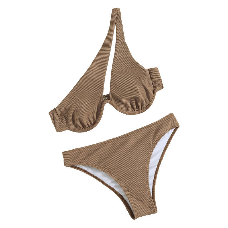 Dame bikini sæt med trekantet top og højt skåret bund Skovae