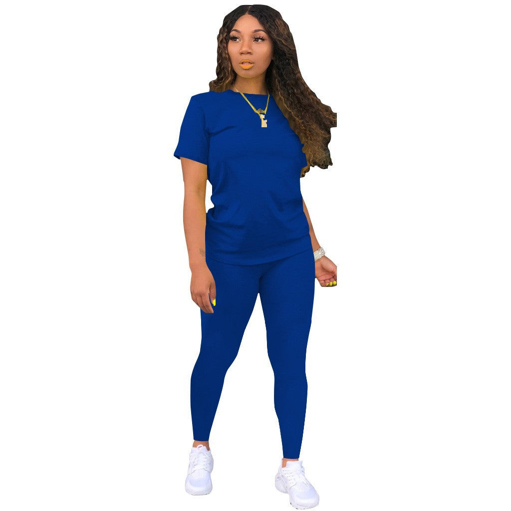 Dame sporty og behageligt sæt bestående af T-shirt og leggings med elastisk talje Stilla