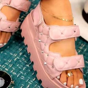 Dame sandaler med stabil platform og justerbare spænder Stilla