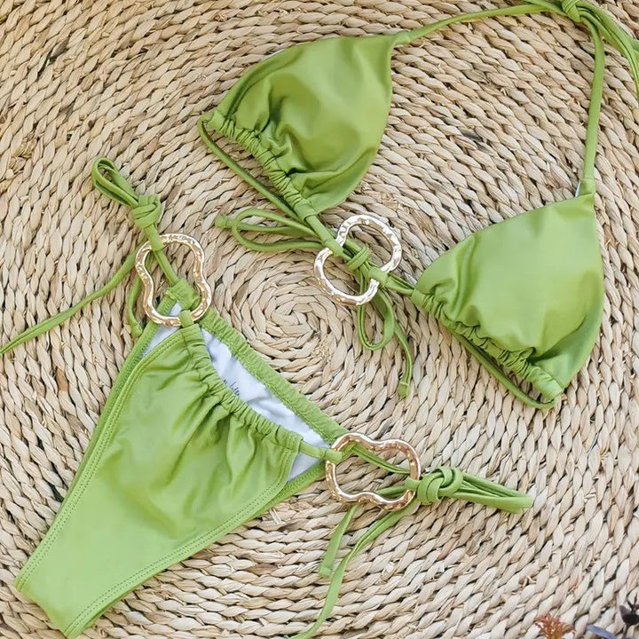 Dame Triangel-Bikini-Sæt med dekorative spænder og justerbare stropper Stilla