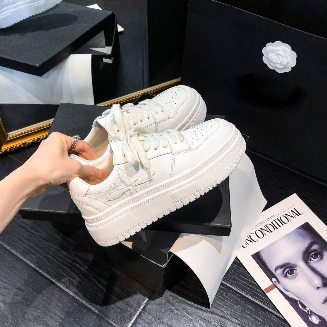 Dame mode sneakers med forhøjet såleprofil og moderne design Stilla