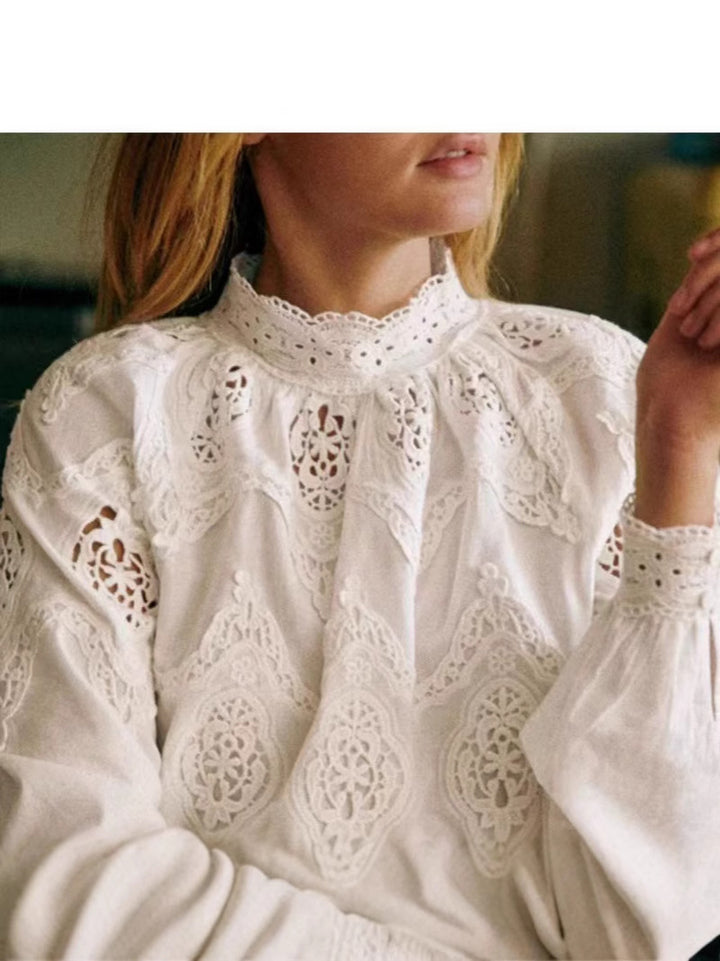 Damebluse med kunstnerisk spidsdesign og romantisk ståkrave Stilla