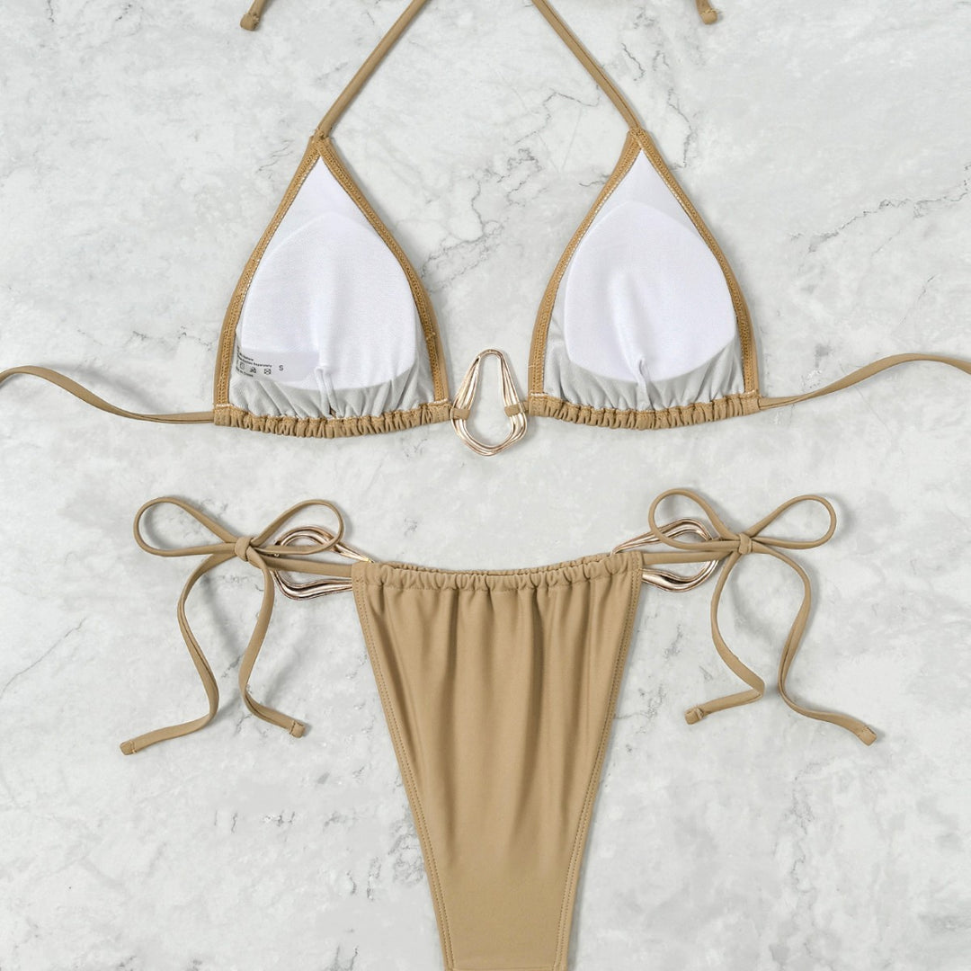 Dame Triangel-Bikini med justerbar lukning og elegant metall-detalje Stilla