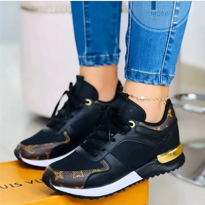 Dame sporty sneakers med moderigtige accenter og høj kvalitet sål Stilla