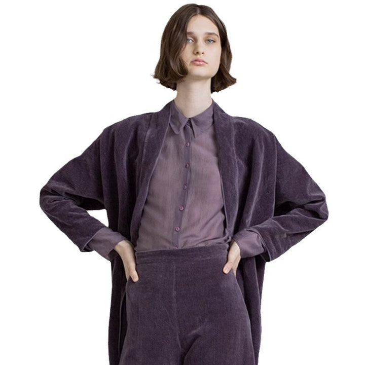 Dame gennemsigtig bluse med klassisk krave og elegant knaplukning Stilla