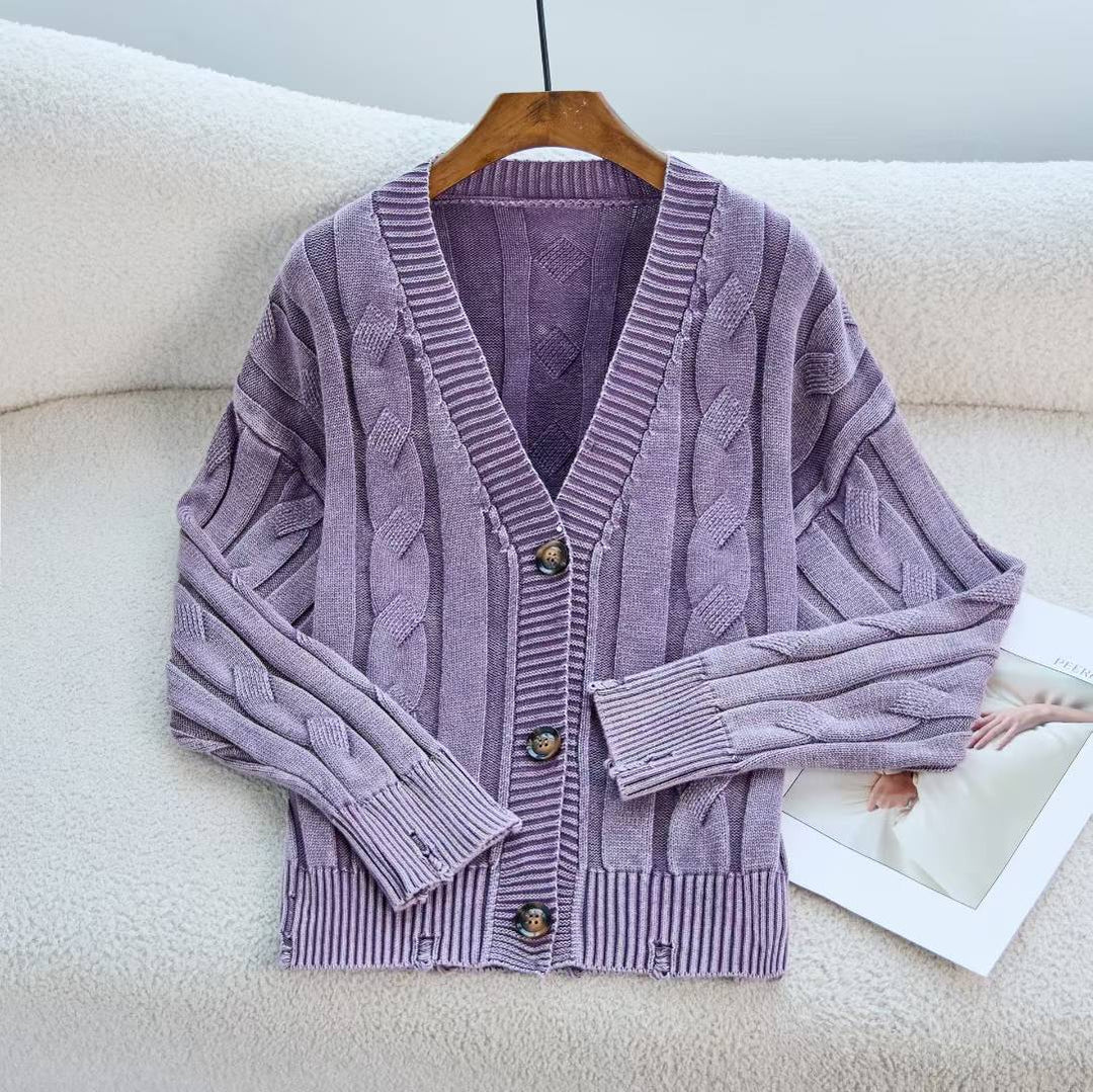 Kvinders chunky strik cardigan med V-hals og dekorativt kabelmønster Stilla