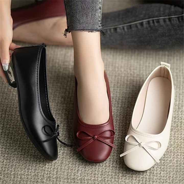 Dame Ballerinas med elegant sløjfe-detalje og komfortabel blokhæl Stilla