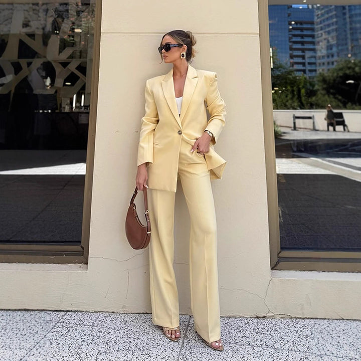 Dame elegant, figursyet blazer- og bukse-set Stilla