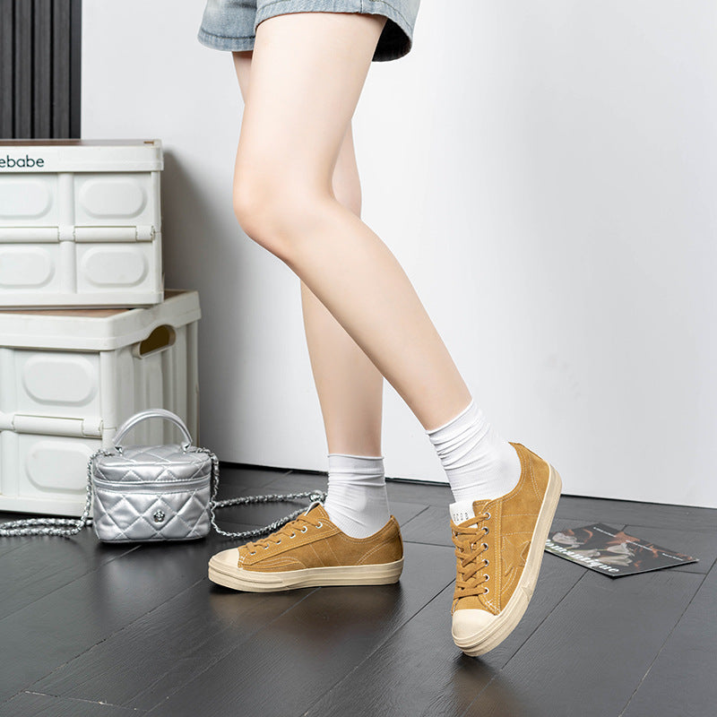Dame Sneakers lavet af kvalitets ruskind med behagelig dæmpning og klassisk design Stilla