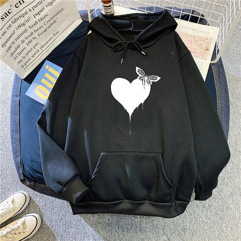 Kvinders hoodie med kreativ hjerte design Skovae