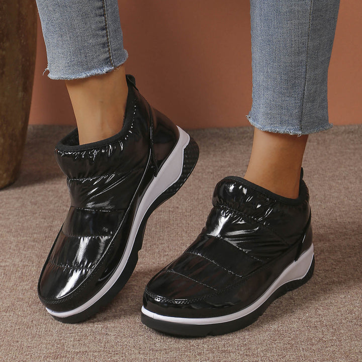 Dame Komfortable Sneakers med elastisk skaftekant og skridsikker sål Stilla