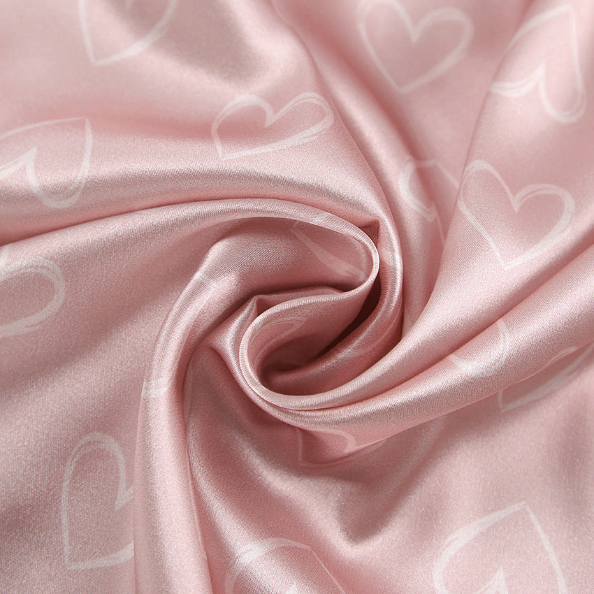 Dame Satin Pyjamasæt med hjerteprint og høj kvalitet Stilla