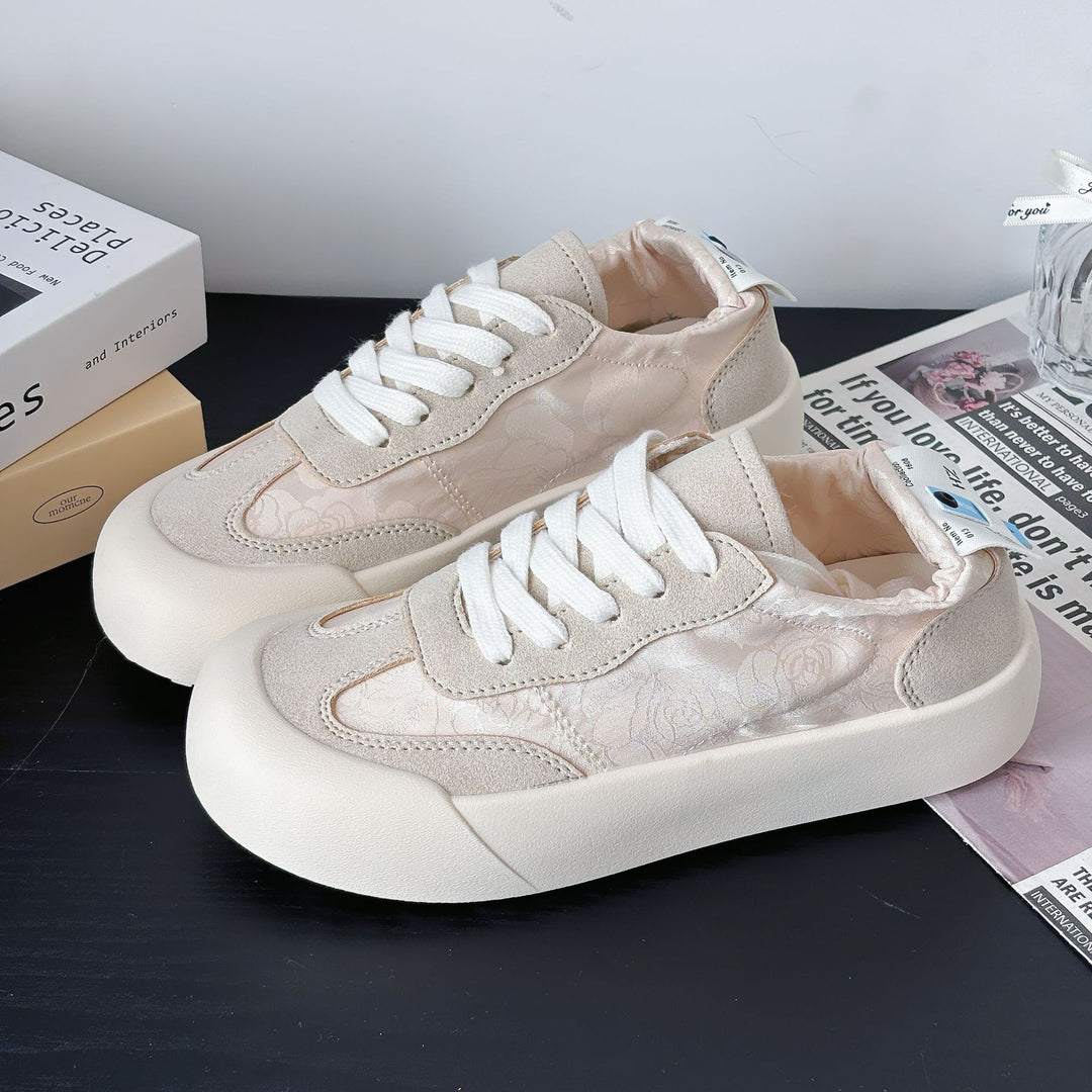 Dame Sporty Sneakers med innovativ materialkombination og tyk profilsål Stilla
