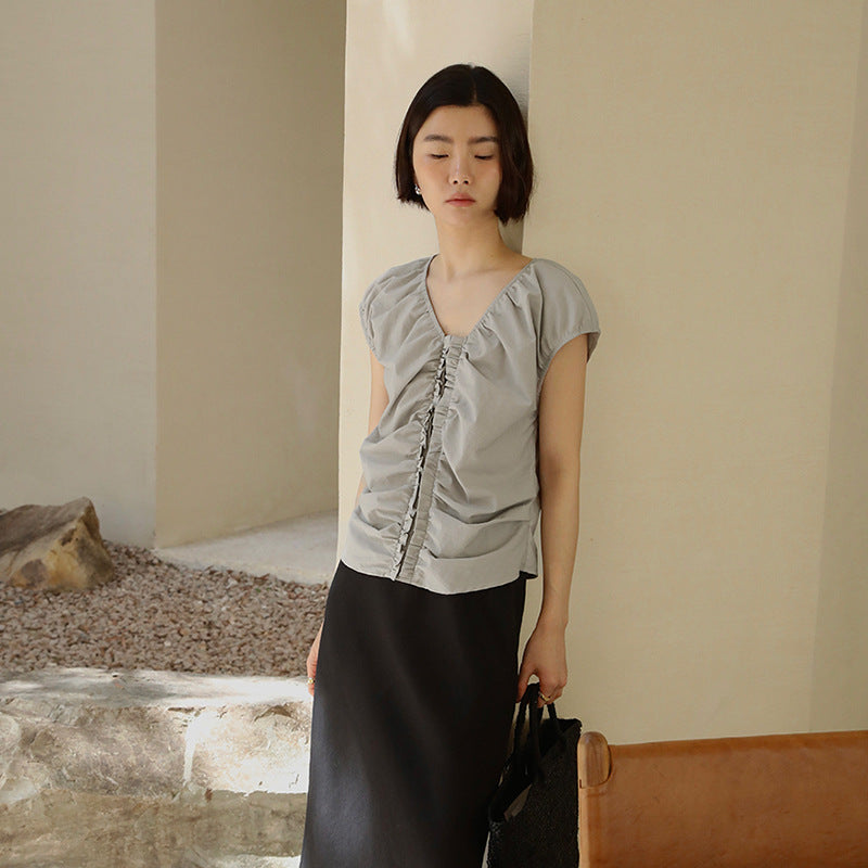 Dame ruffled blouse med elegant V-halsudskæring og fin tekstur Stilla