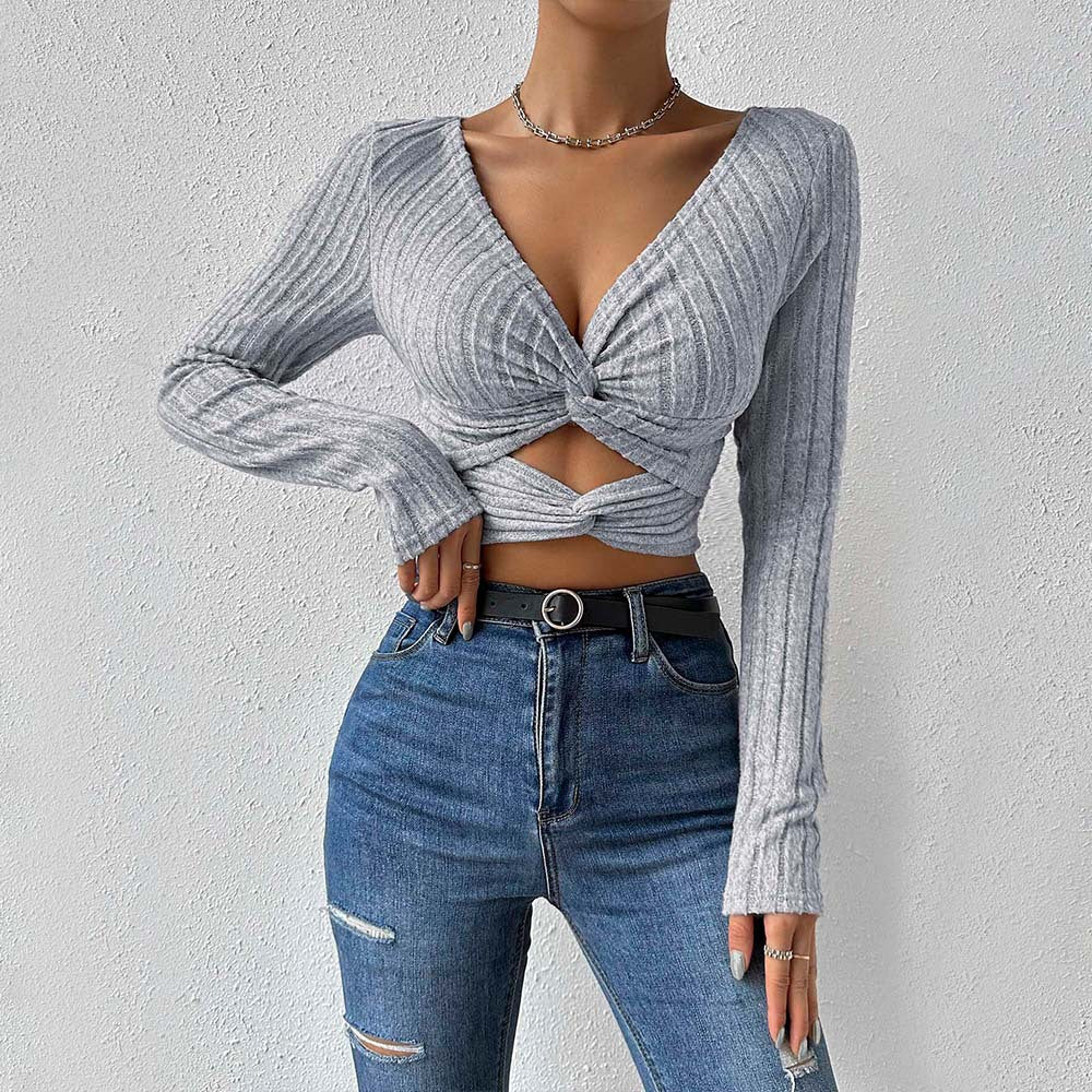 Kvindernes cropped top med tidløst twist-design og lange ærmer Stilla