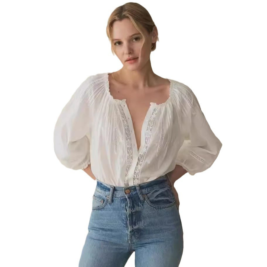Dame Løs Bluse med fine Broderier og Knapliste Stilla