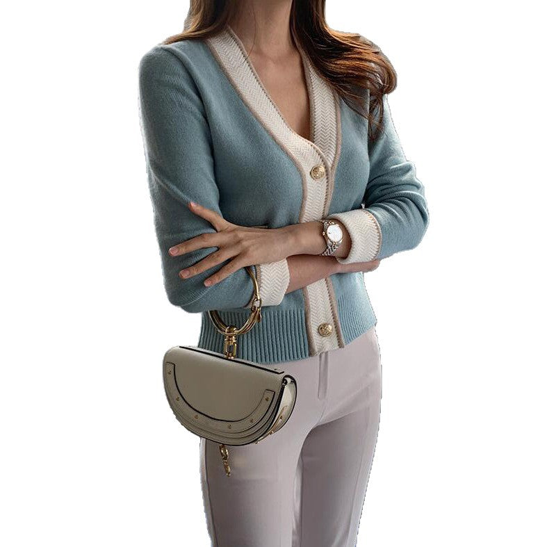 Femme Elegant strikcardigan med kontrastbesætning Stilla