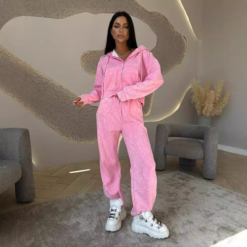 Kvinders afslappede fritids sæt med hoodie og joggingbukser i moderne look Stilla
