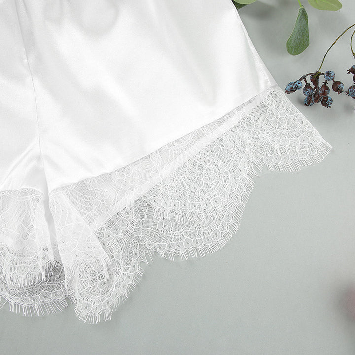 Dame elegant satin-nattøj med fine spidsbeslag Stilla