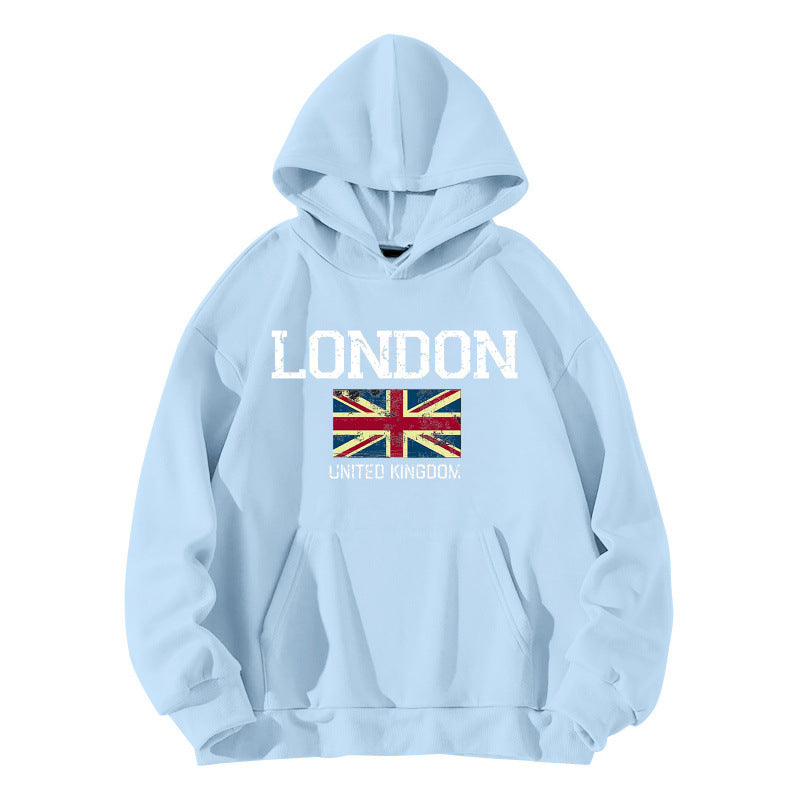 Kvinders hoodie i urban London stil med kængurulomme og komfortabel pasform Skovae