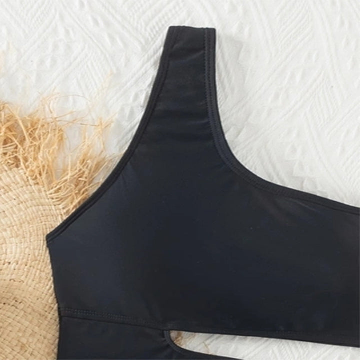 Dame Ét stort Badedragt med asymmetrisk snit og innovativt cut-out-design Stilla