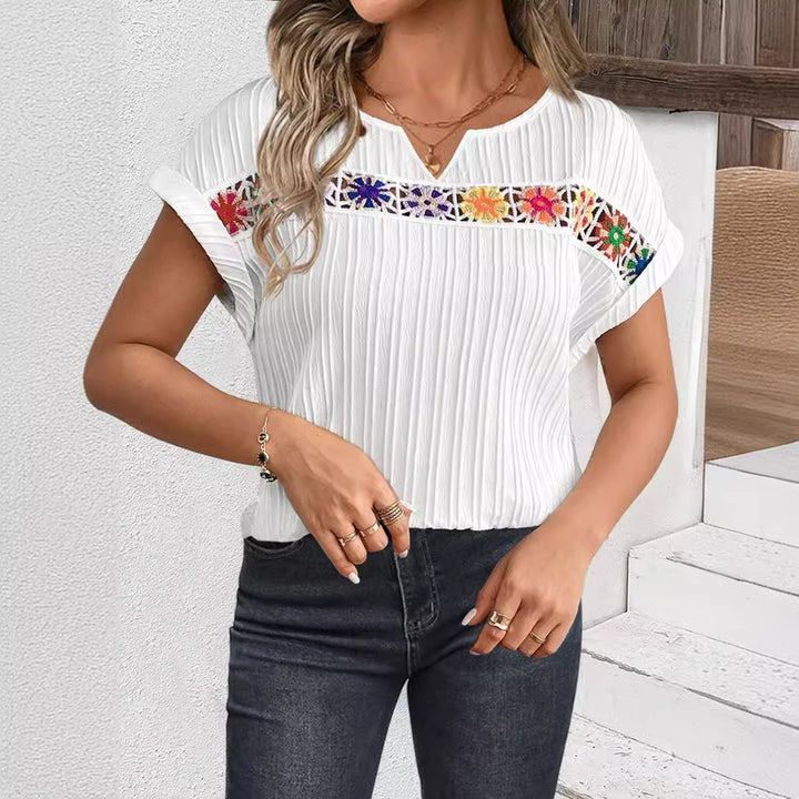 Dame elegant og luftig bluse med floral hæklede accent Stilla