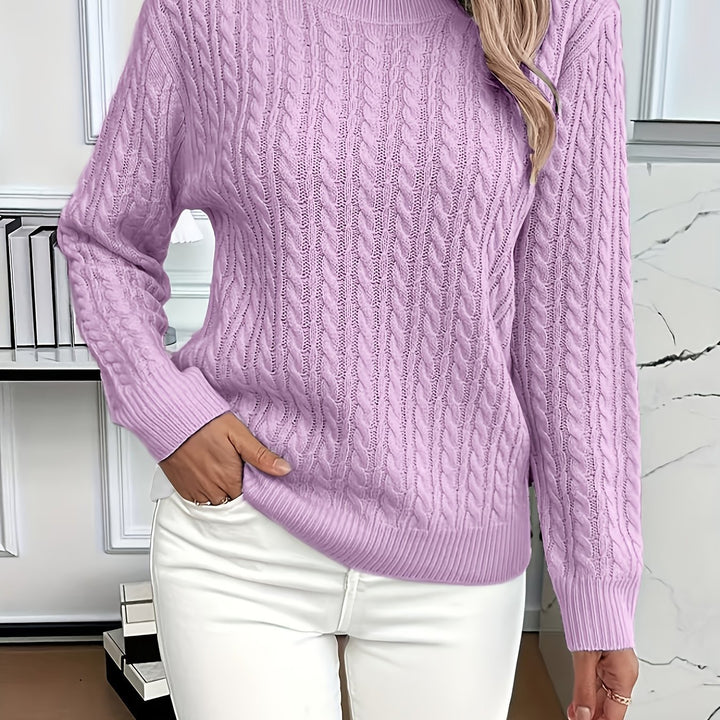 Kvinders strikket sweater med elegant kabeldesign Stilla
