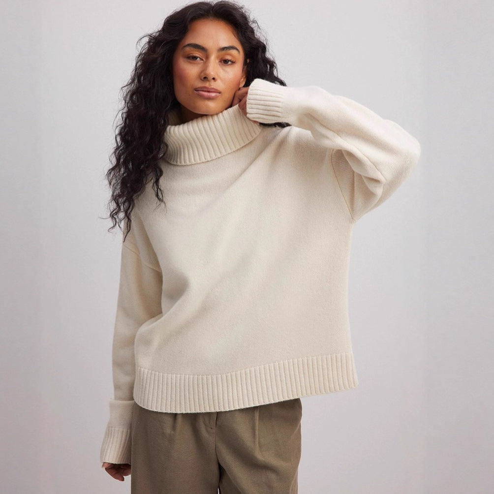 Kvindernes casual rullekrave sweater lavet af fint strikstof Stilla