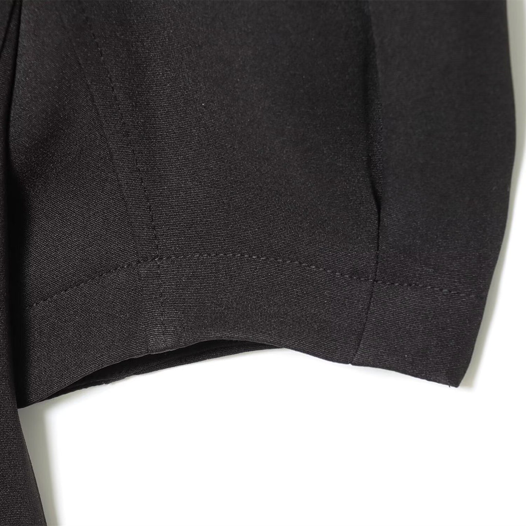 Dame elegant kjole med skulderpolstring og tidløst design Skovae