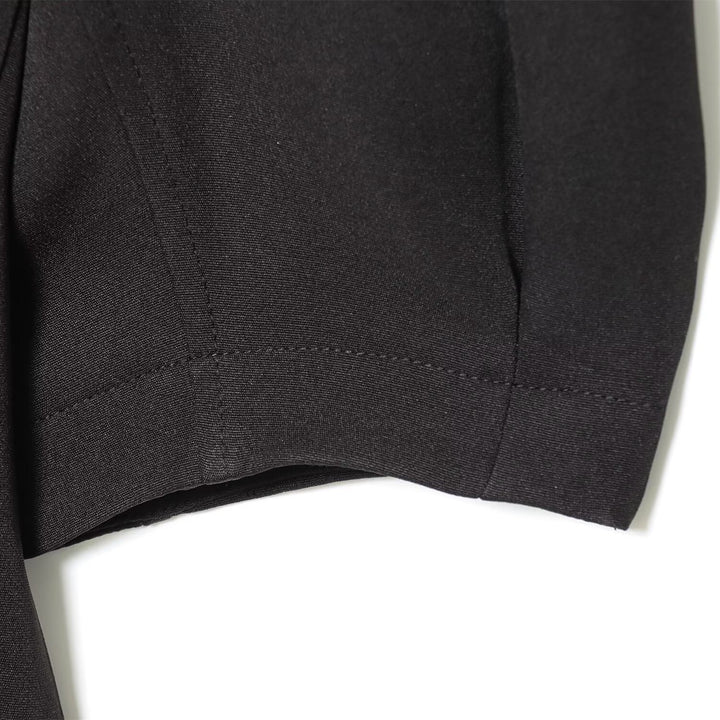 Dame elegant kjole med skulderpolstring og tidløst design Skovae