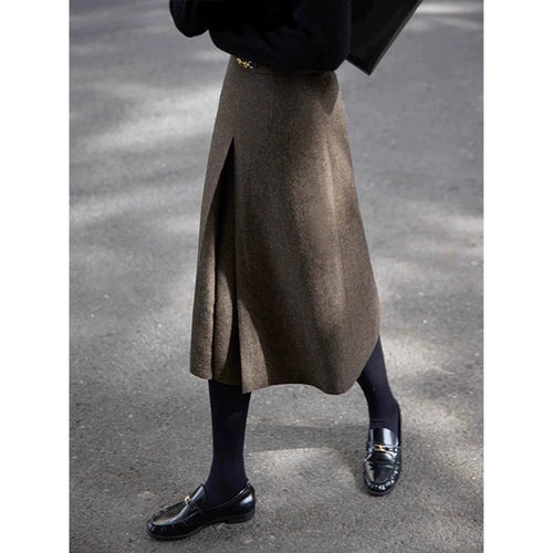 Dame elegant mid skirt med raffineret plissé behandling og sidelængde slids Stilla