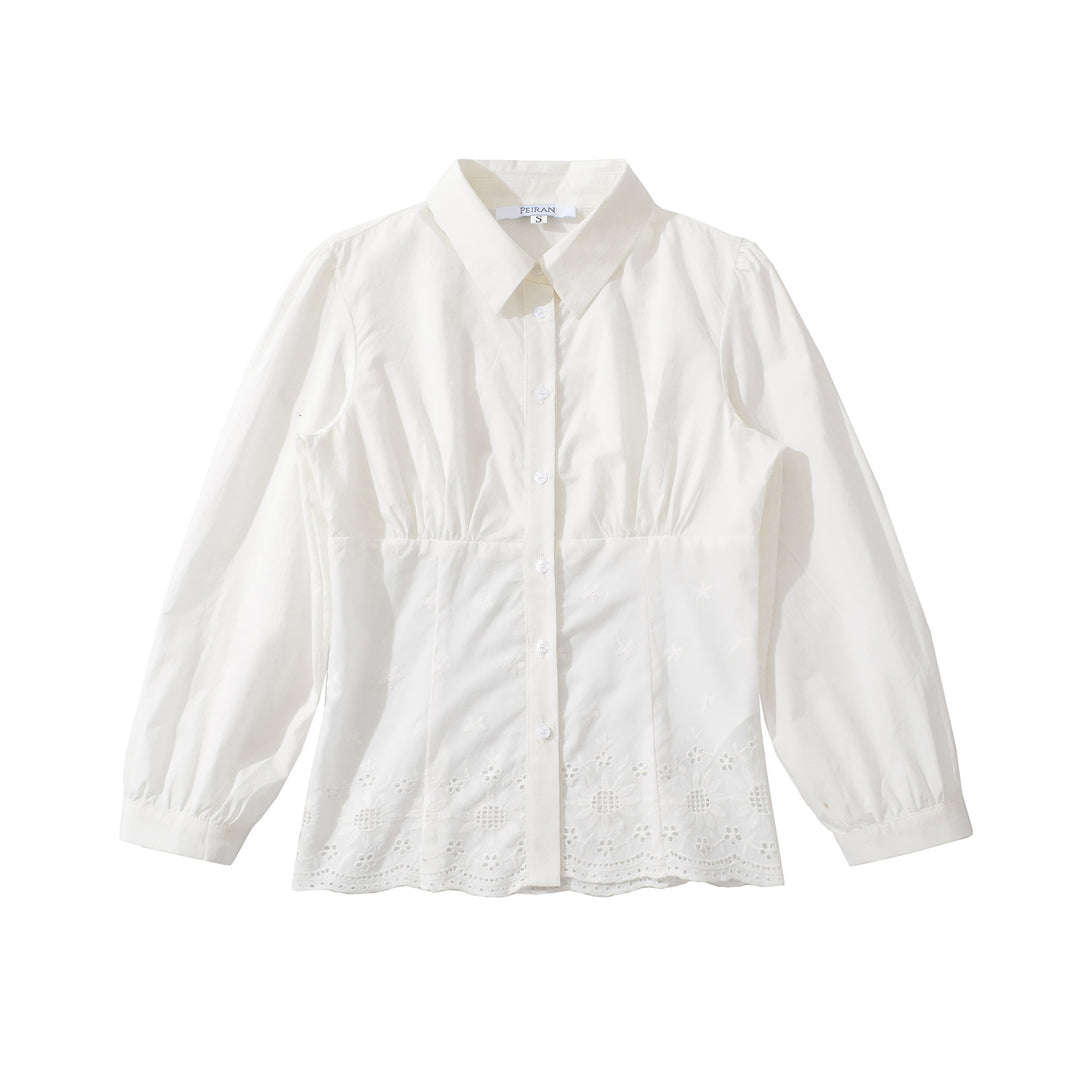 Damebluse med legende flæsedetaljer og elegant broderi Stilla