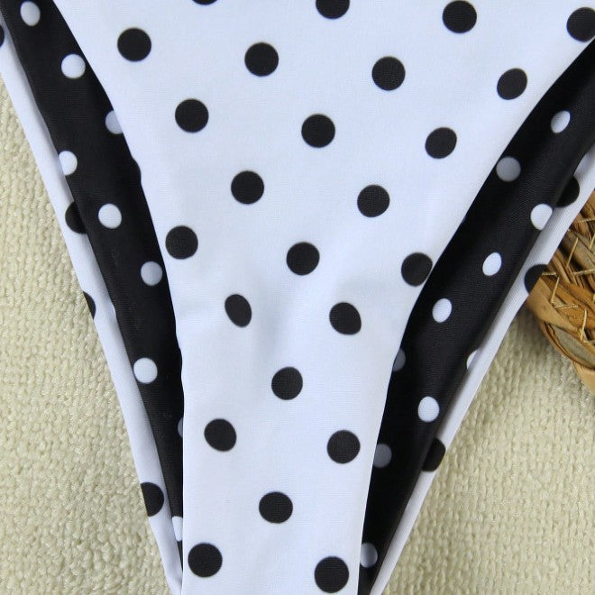 Dame Triangel-Bikini-Sæt med moderne prik-design Skovae