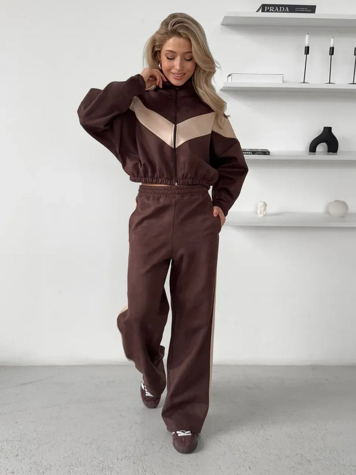 Kvindernes sporty fleece sæt med høj krave lynlås og løs pasform Skovae